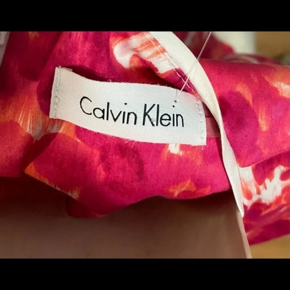 Calvin Klein midi Dress💖❤️ - Picture 3 of 8